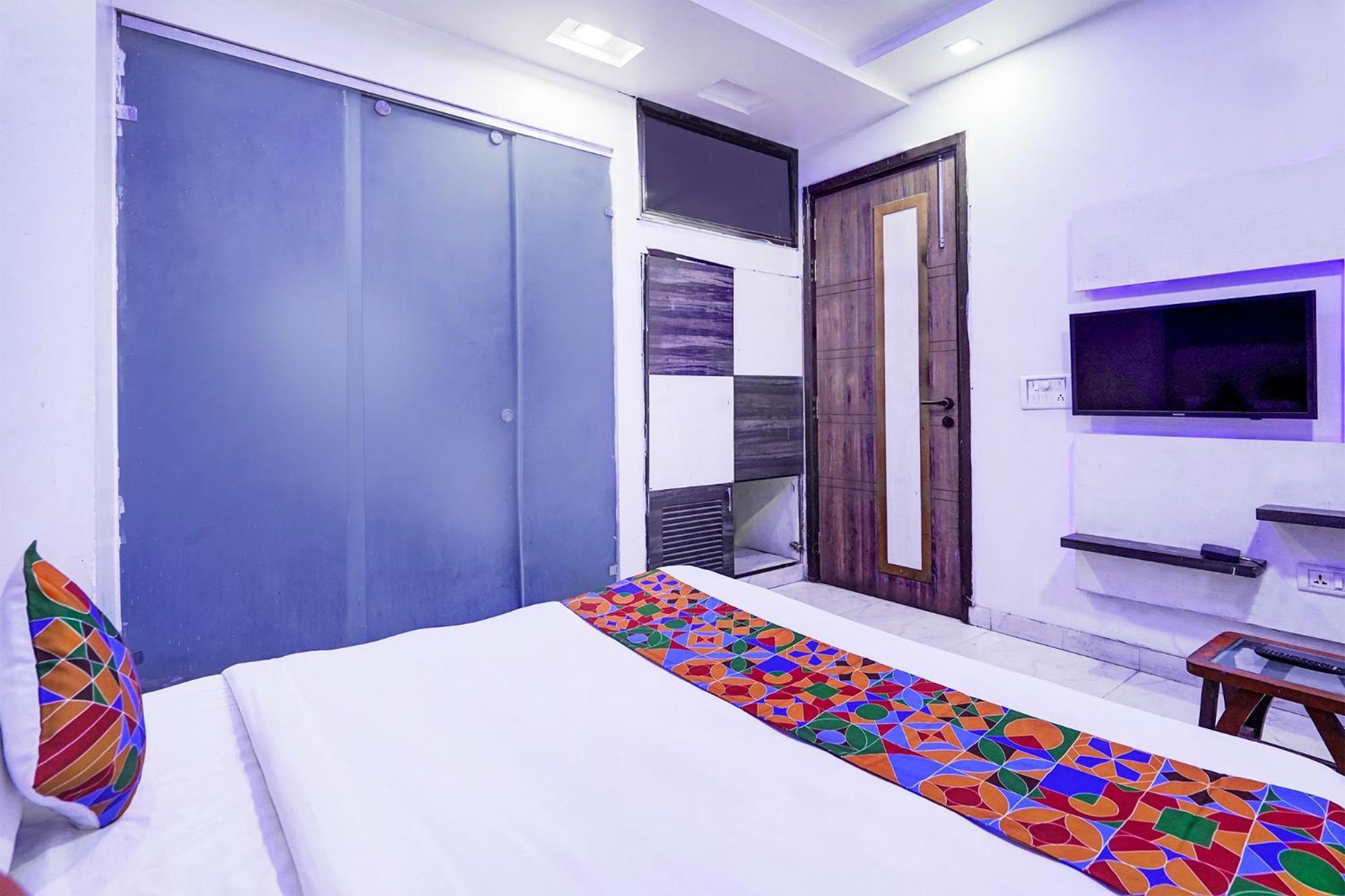 Fabhotel Season Grand Делі Екстер'єр фото