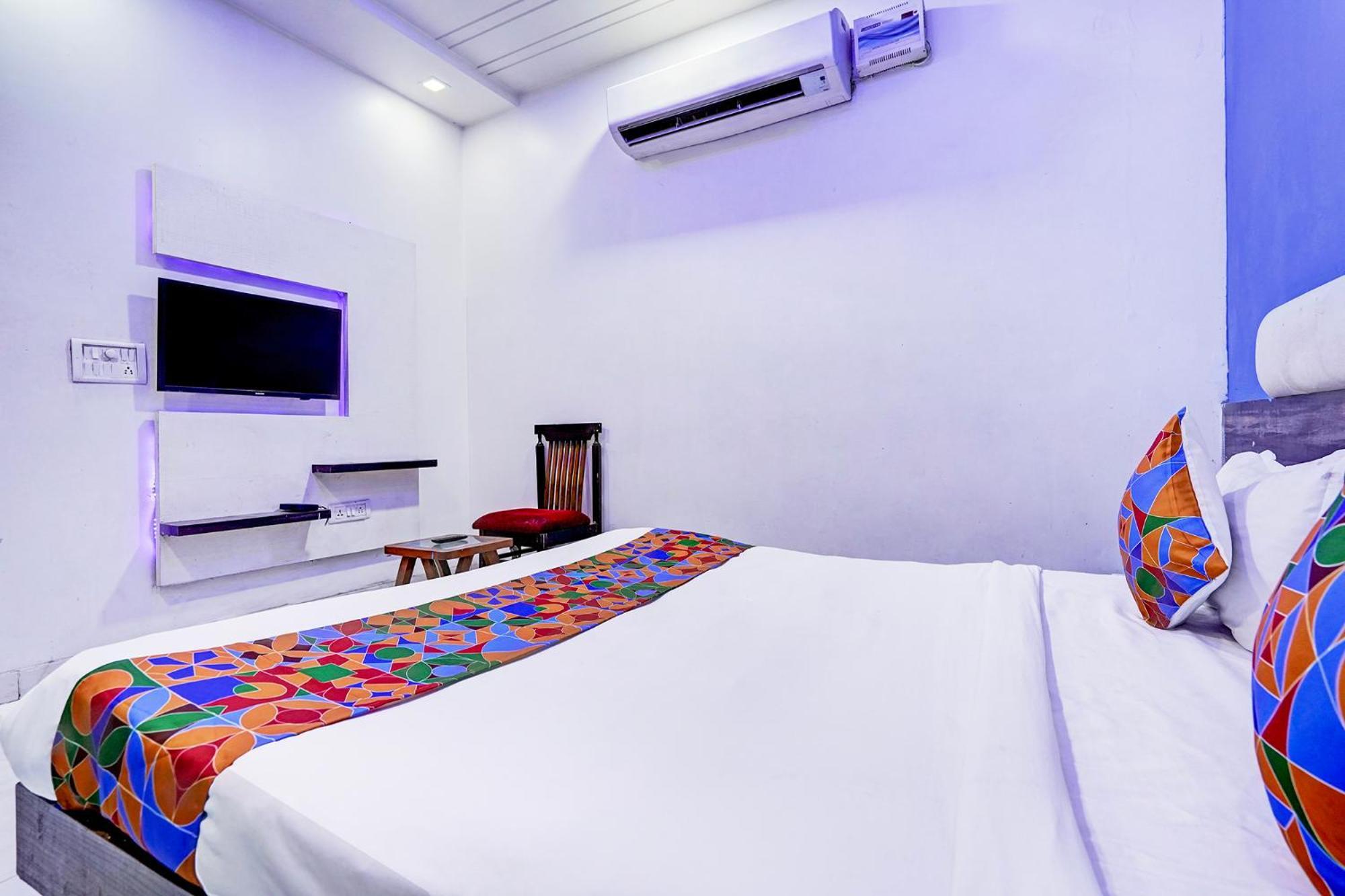 Fabhotel Season Grand Делі Екстер'єр фото