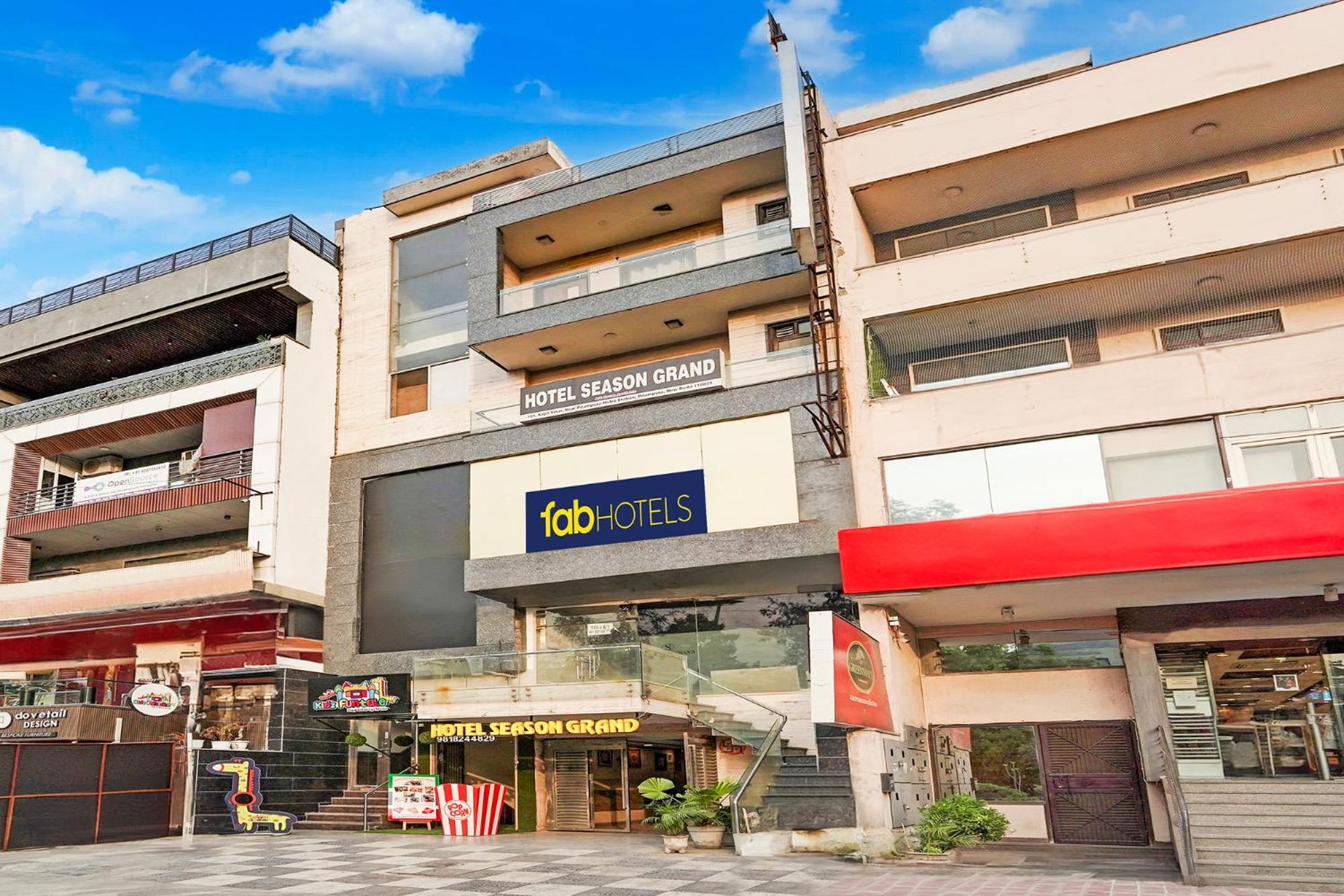Fabhotel Season Grand Делі Екстер'єр фото