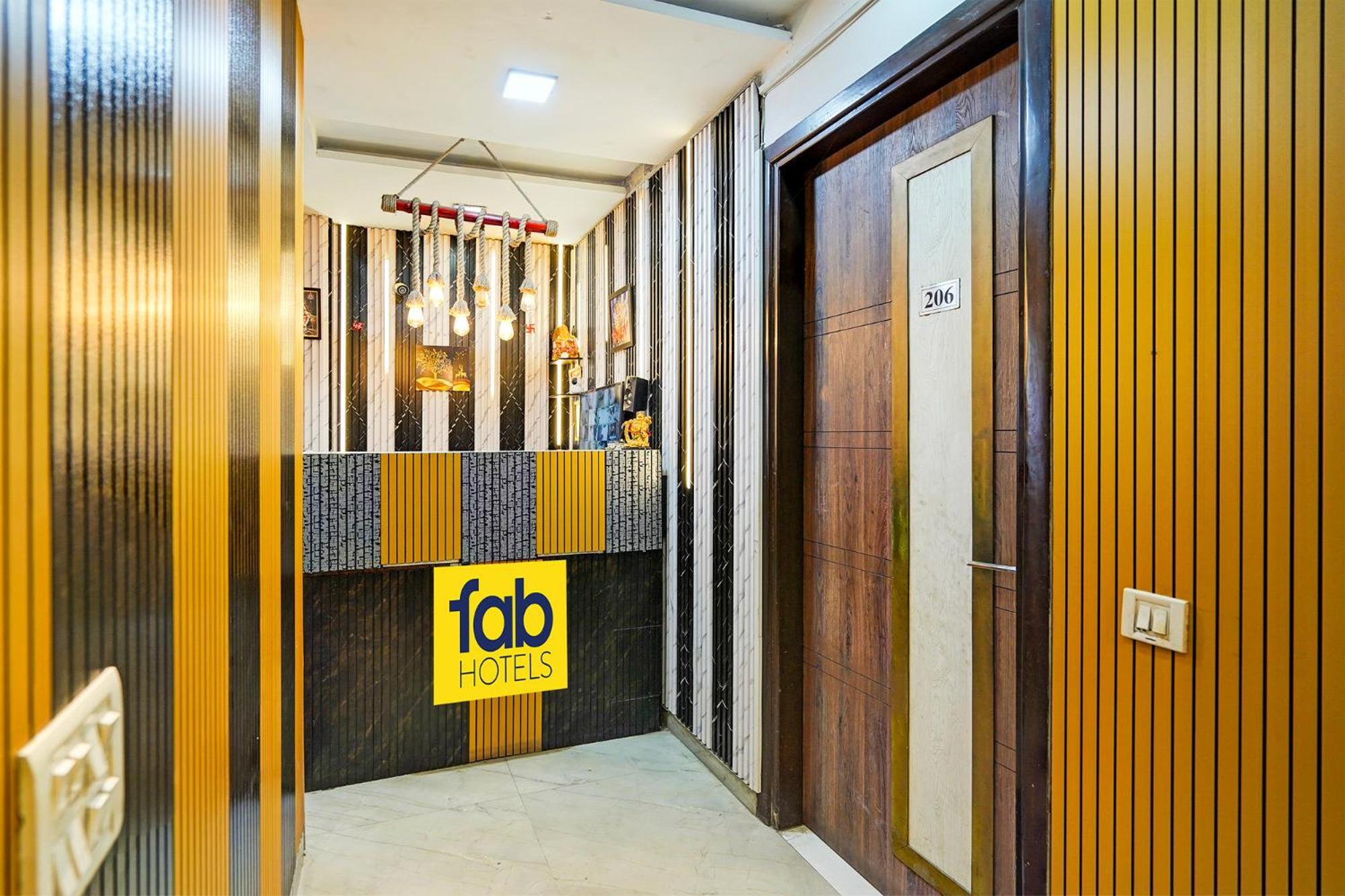 Fabhotel Season Grand Делі Екстер'єр фото